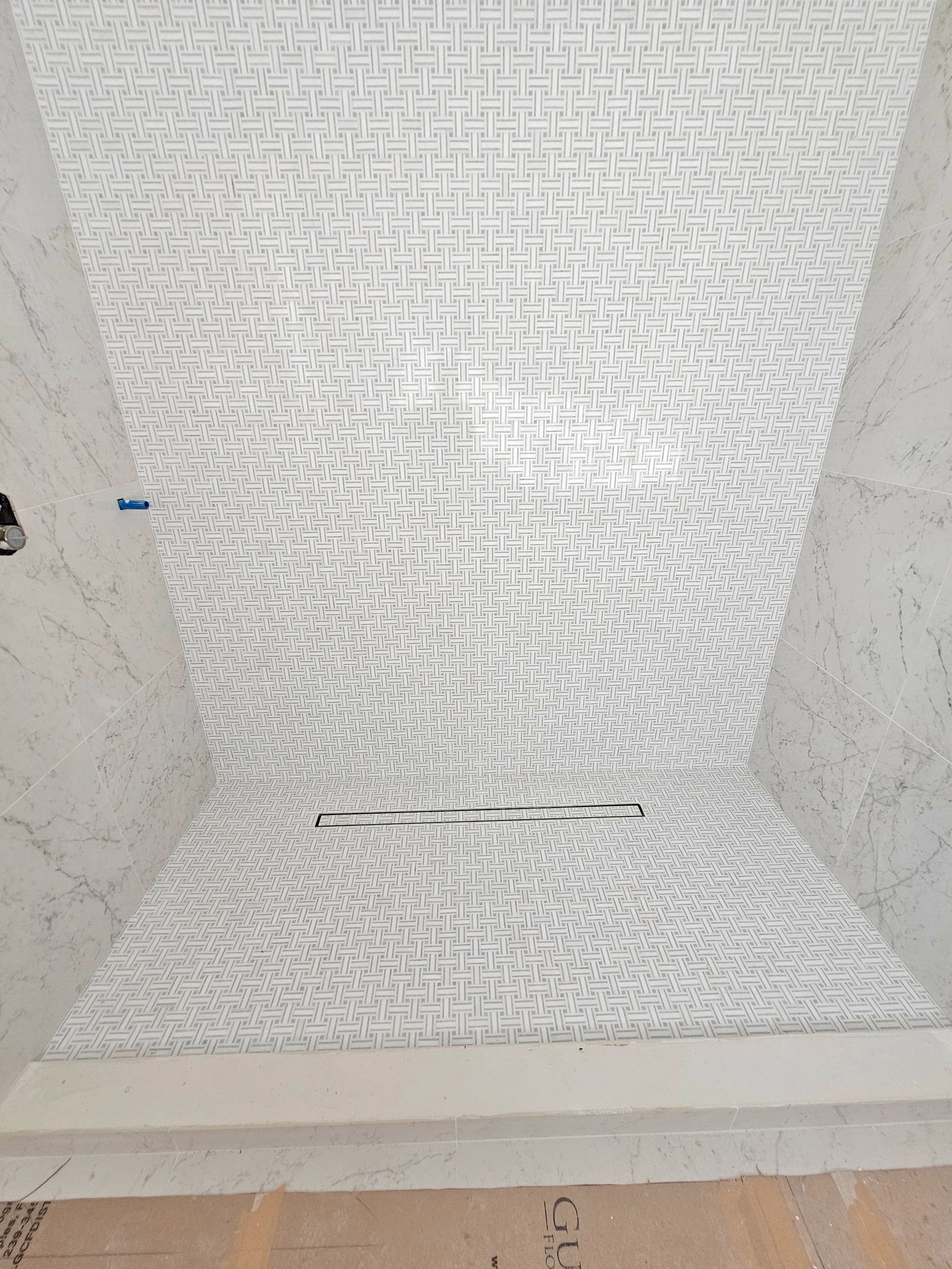 Contemporary bathroom with large-format tile